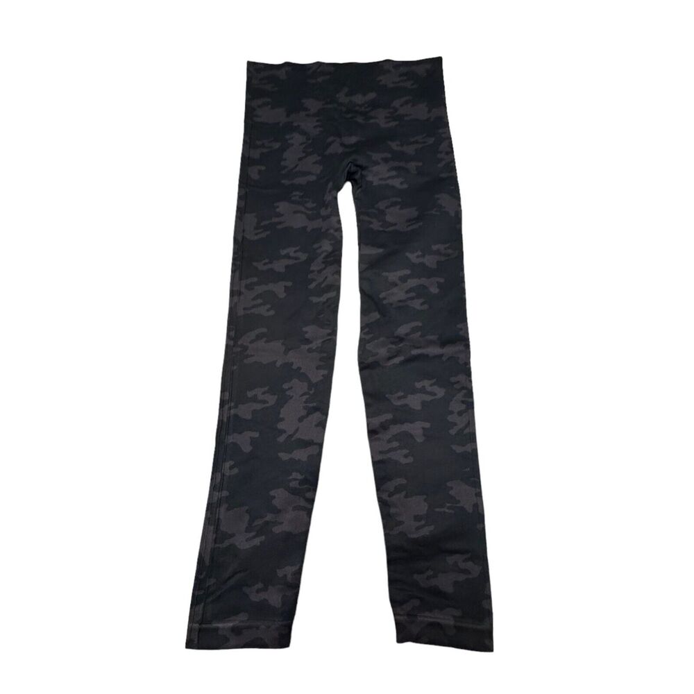 Spanx Look At Me Now Seamless Leggings Womens L Black Camo High Rise Compression